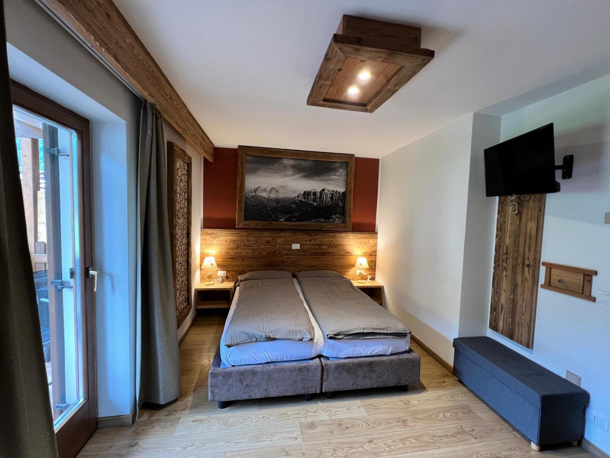 Garni Eden Bed And Breakfast โซรากา ภายนอก รูปภาพ