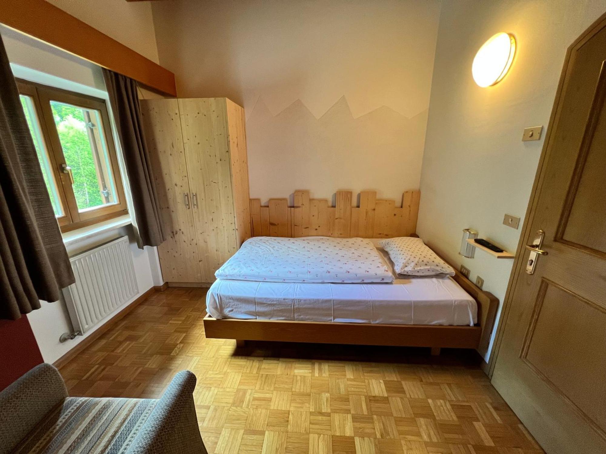 Garni Eden Bed And Breakfast โซรากา ภายนอก รูปภาพ