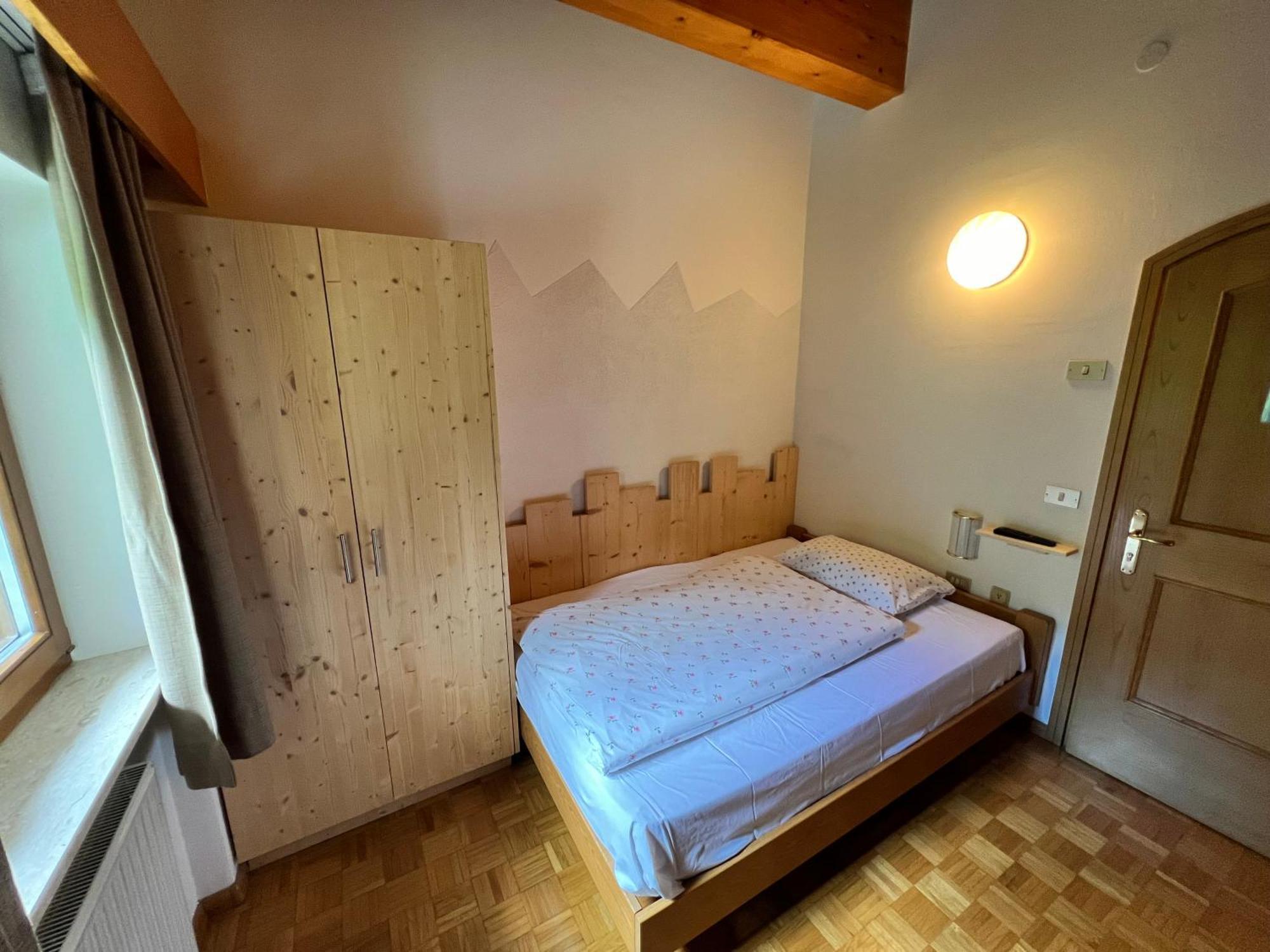 Garni Eden Bed And Breakfast โซรากา ภายนอก รูปภาพ