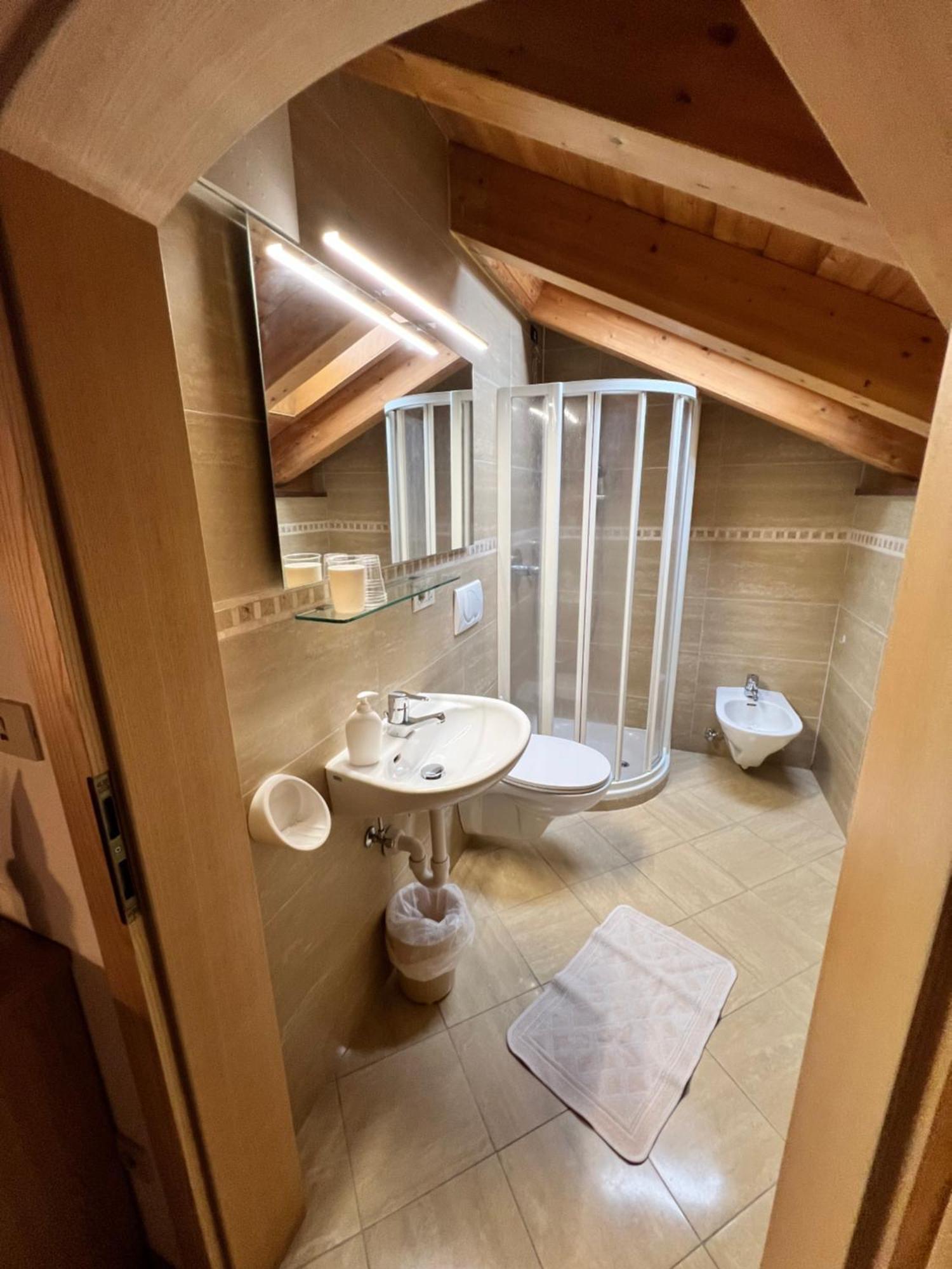 Garni Eden Bed And Breakfast โซรากา ภายนอก รูปภาพ