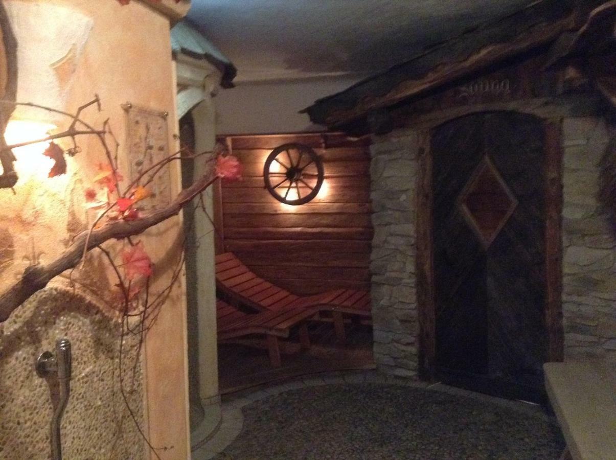 Garni Eden Bed And Breakfast โซรากา ภายนอก รูปภาพ